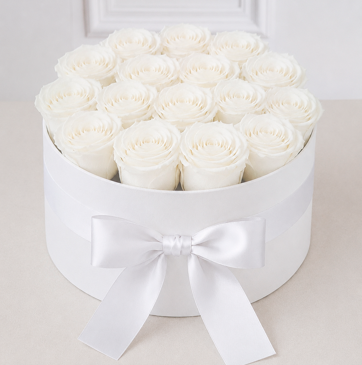 Luxe Flowerbox met Eeuwige Rozen – Tijdloze Elegantie