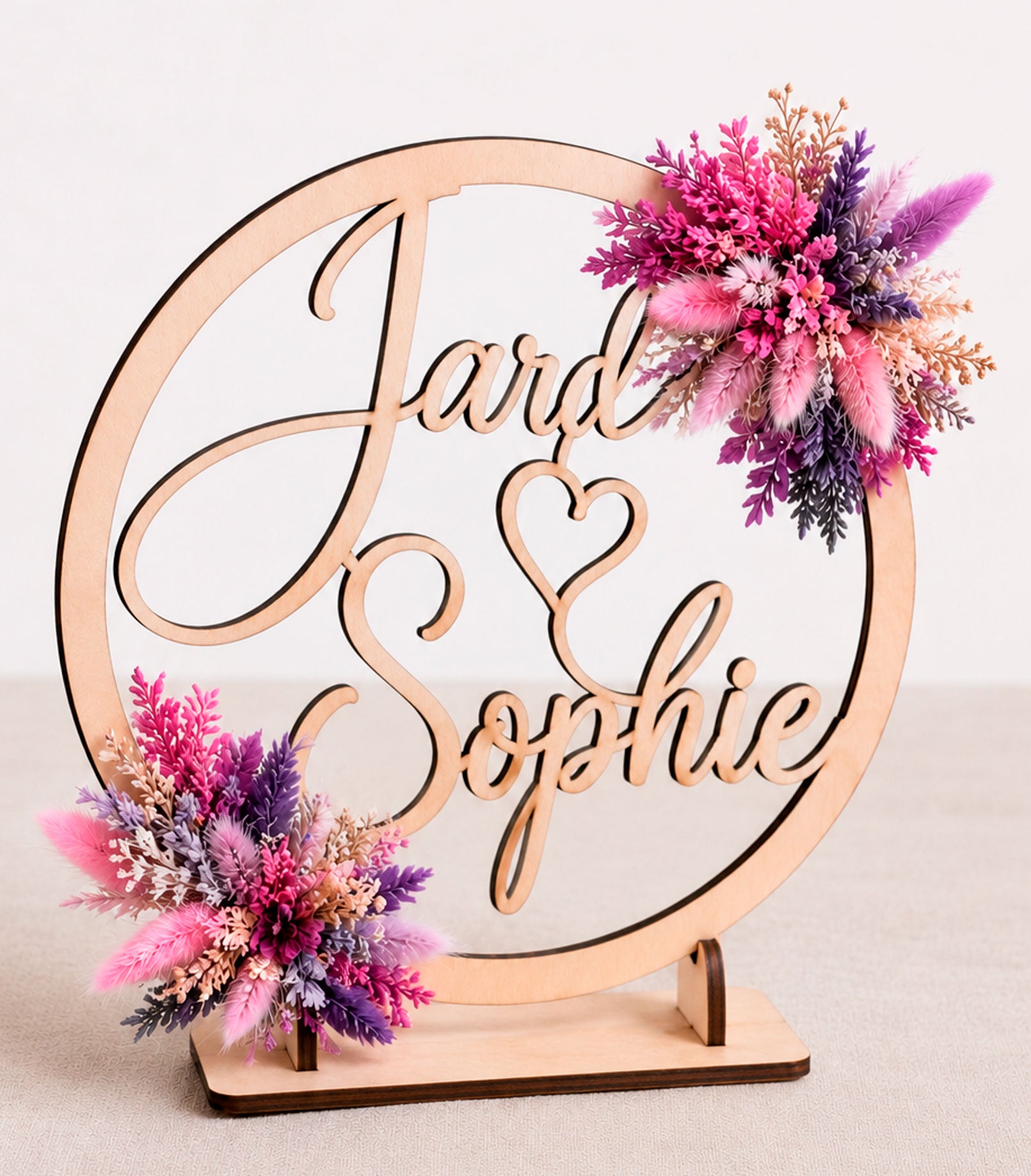 Gepersonaliseerde houten naamkrans met droogbloemen